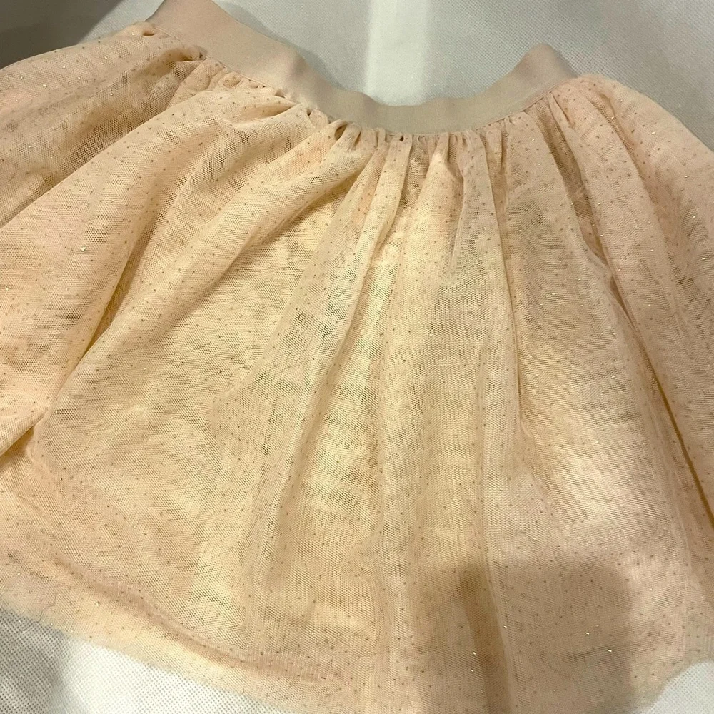 Beautiful pink tulle glitter gold specks M-8